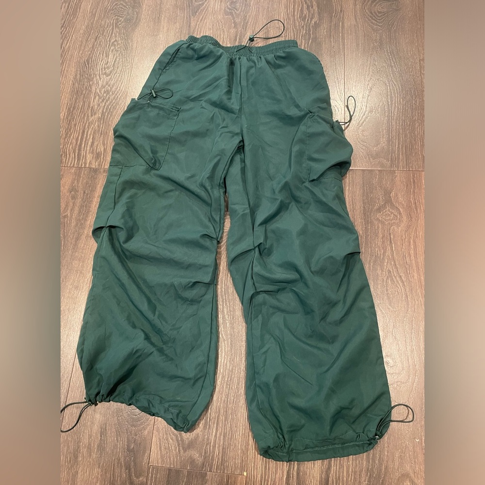 Women’s Green Cargo Pants